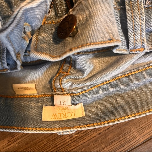 J. Crew Blue Straight Leg Jeans Classic Style

SHOWING SMALL STAIN - Picture 4 of 4